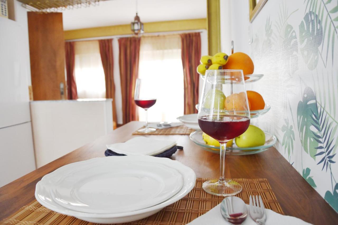 Puerta Real Apartamentos Seville Ngoại thất bức ảnh