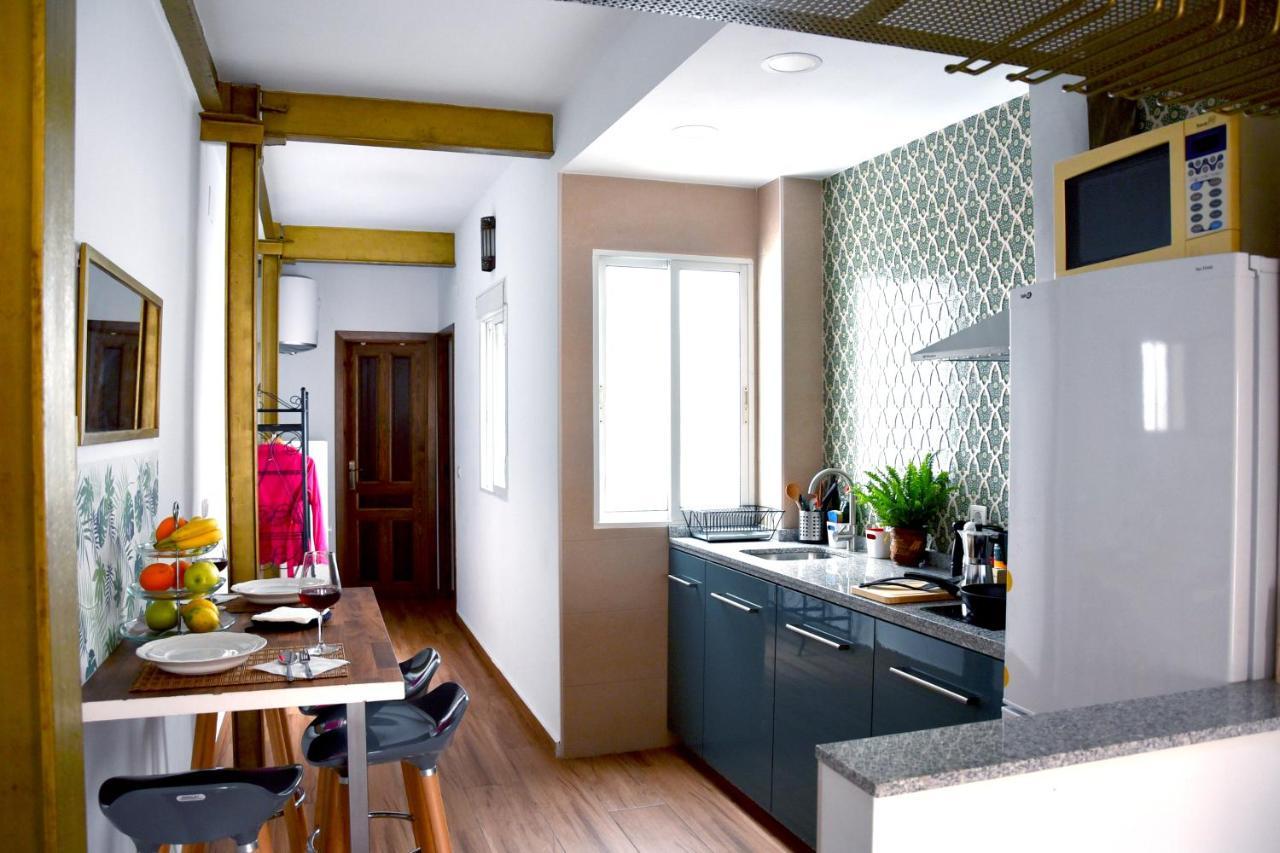 Puerta Real Apartamentos Seville Ngoại thất bức ảnh