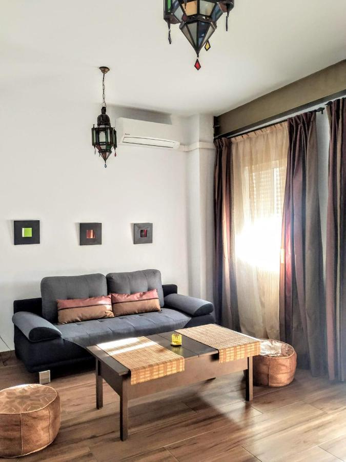 Puerta Real Apartamentos Seville Ngoại thất bức ảnh