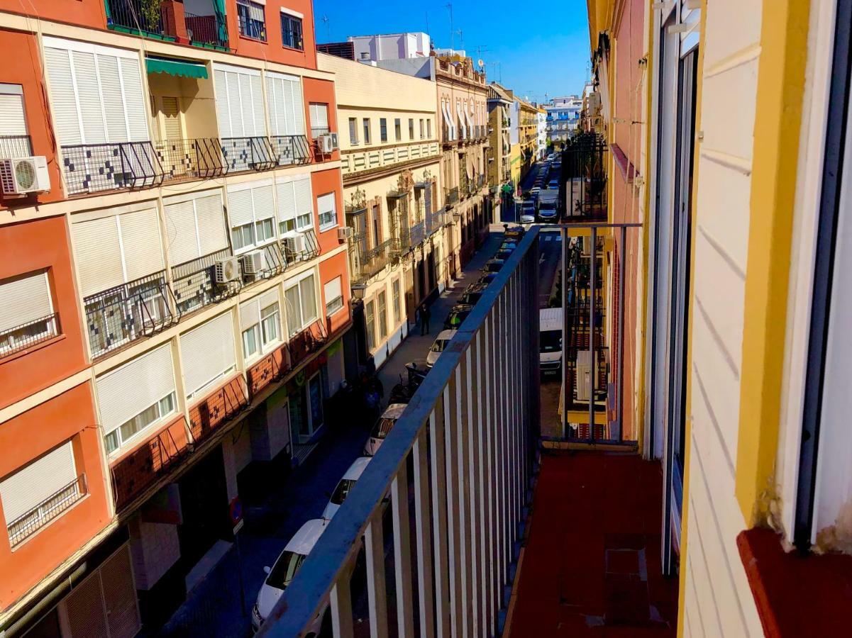 Puerta Real Apartamentos Seville Ngoại thất bức ảnh